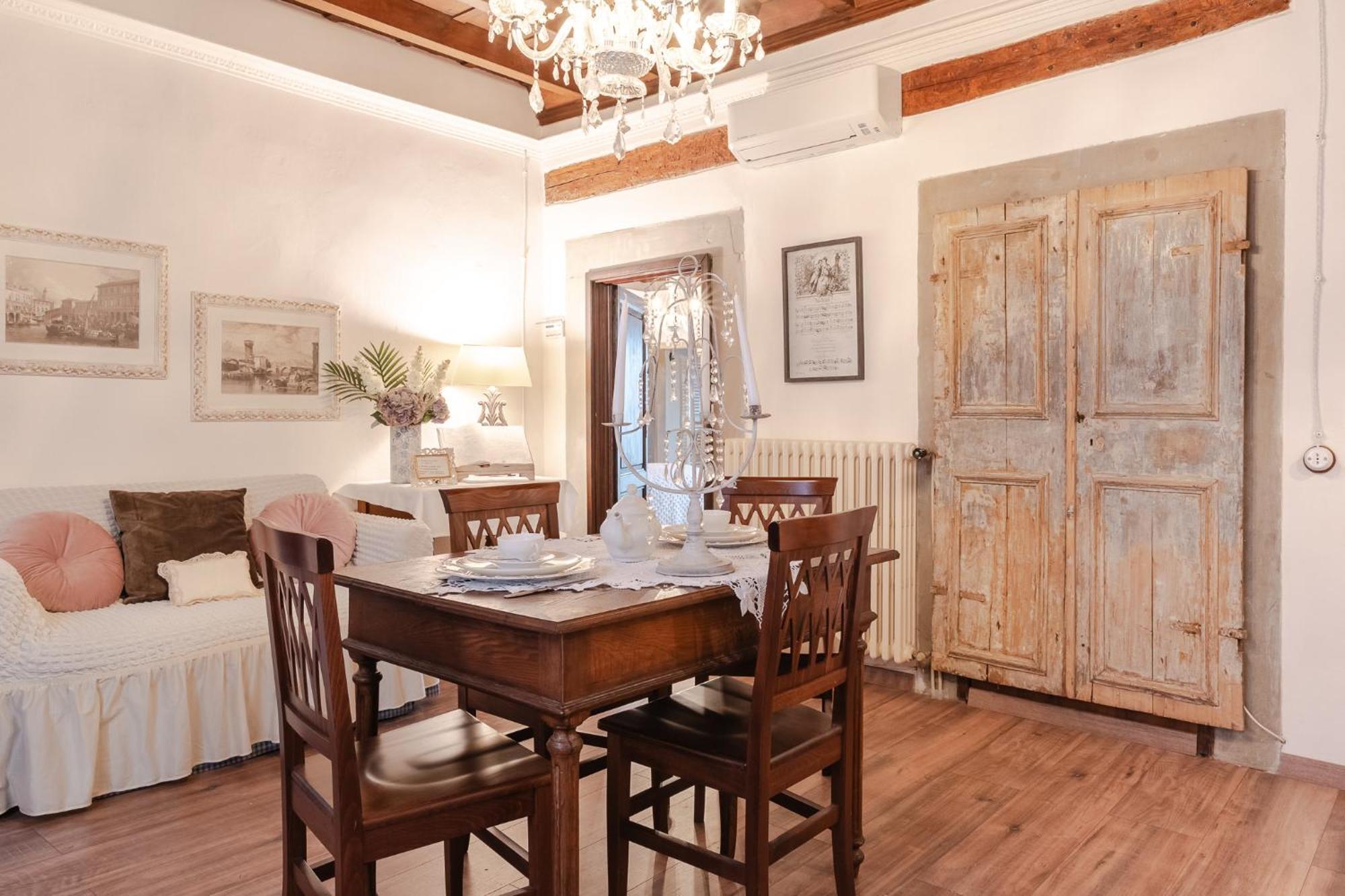 Apartmán La Finestra Sul Borgo Dimora Storica Laterina Exteriér fotografie