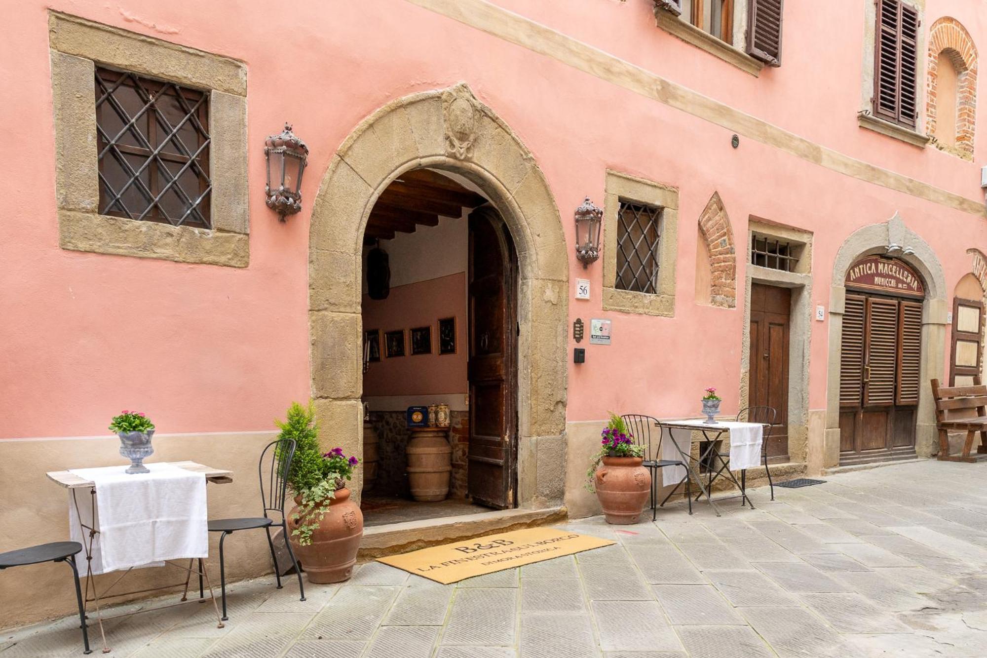 Apartmán La Finestra Sul Borgo Dimora Storica Laterina Exteriér fotografie
