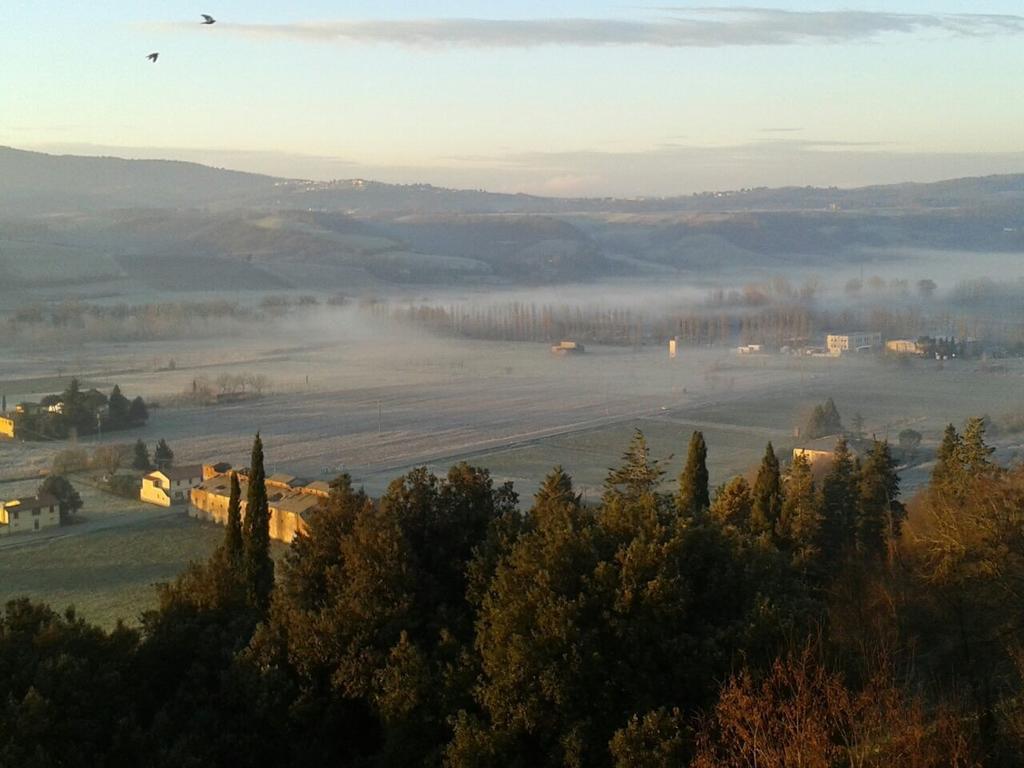 Apartmán La Finestra Sul Borgo Dimora Storica Laterina Exteriér fotografie