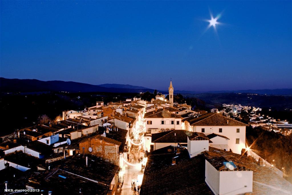 Apartmán La Finestra Sul Borgo Dimora Storica Laterina Exteriér fotografie